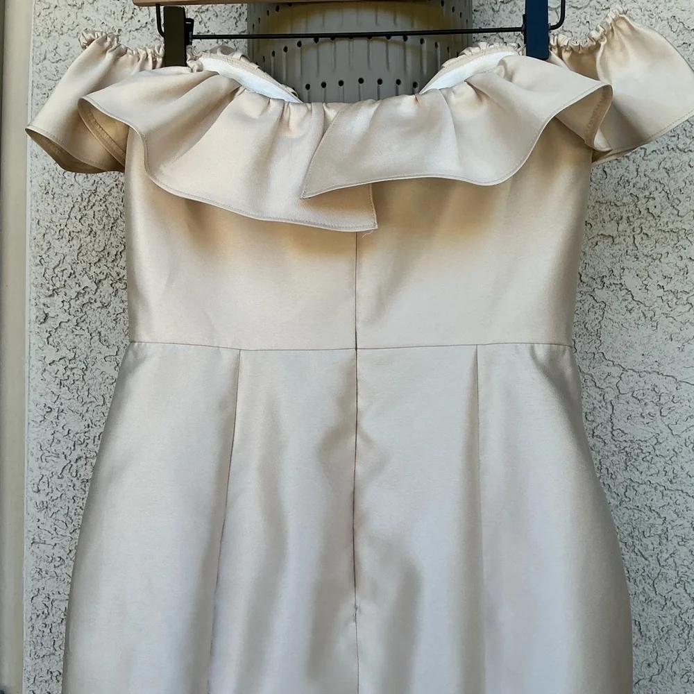 NWT Alfred Sung Off-The-Shoulder Ruffle Satin Trumpet Gown Dress Size 6 D836 - Picture 9 of 14